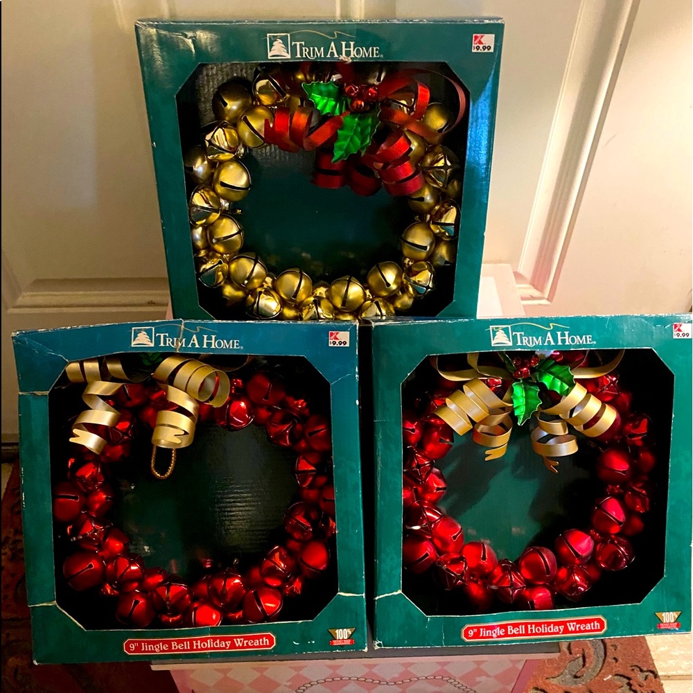 NIB Trim A Home 9” Jingle Bell Holiday Wreath